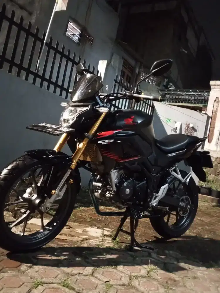 Mesin masih mualus body,ban dll masih bawaan pabrik,kunyci 2