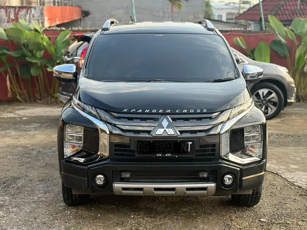 LIKE NEW KM 26rb Xpander Cross L plus matic 2021 Tgn pertama macan
