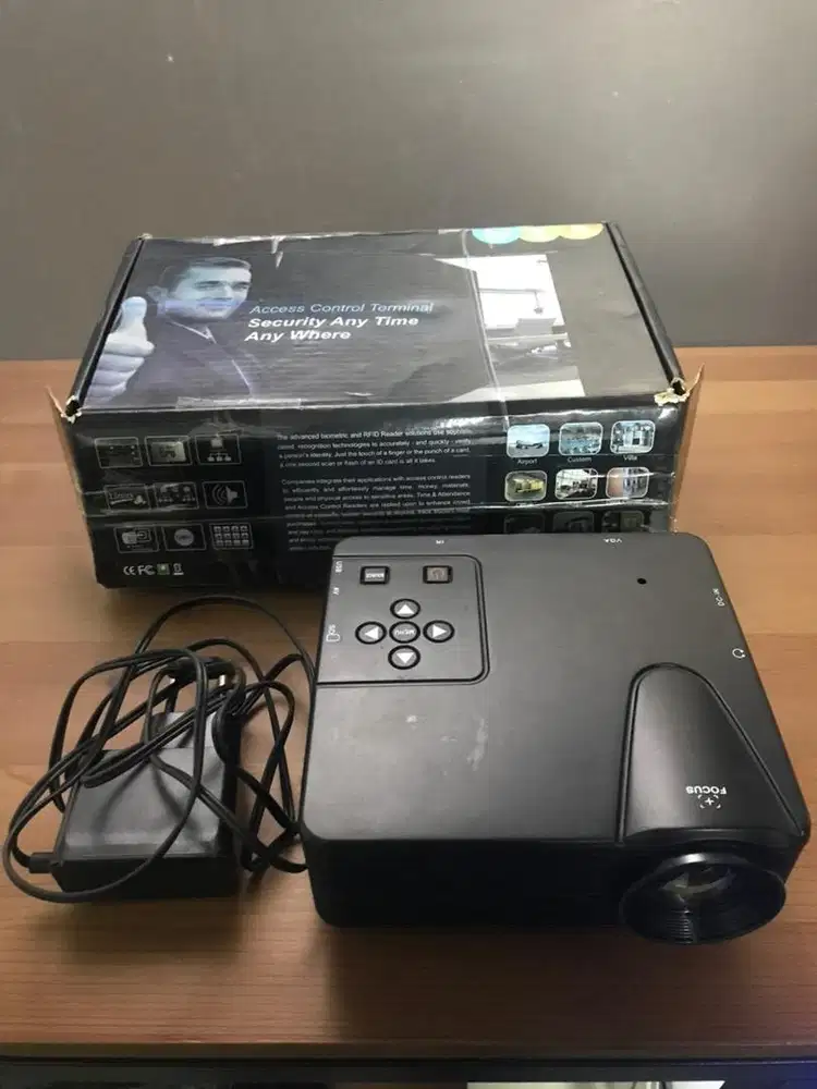 Proyektor solution model A100