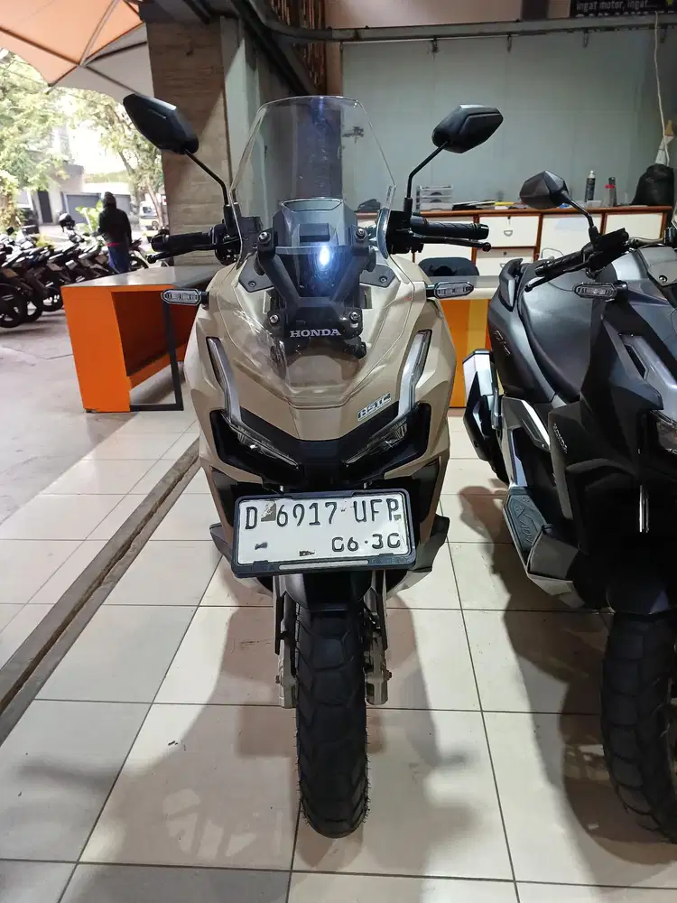 ADV 160 ABS 2025 - SRI SANJAYA MOTOR