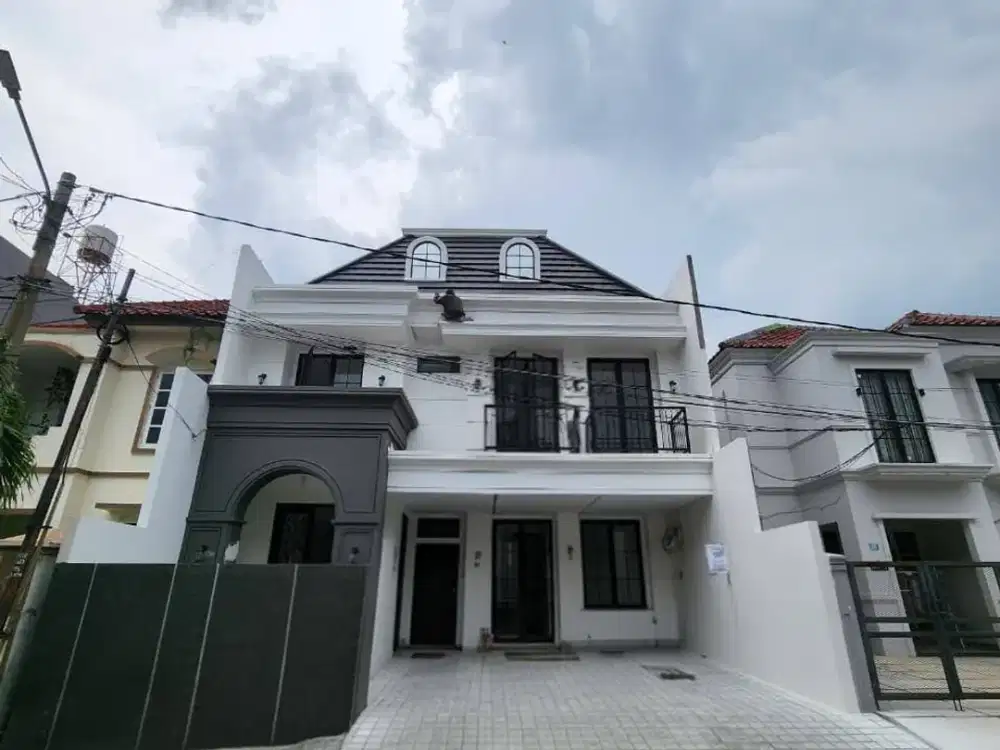 Dijual Rumah Baru di Perumahan Elite - American Classic Style, Surabaya Timur