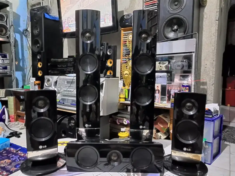 SPEKER TOWER SATELITE LG