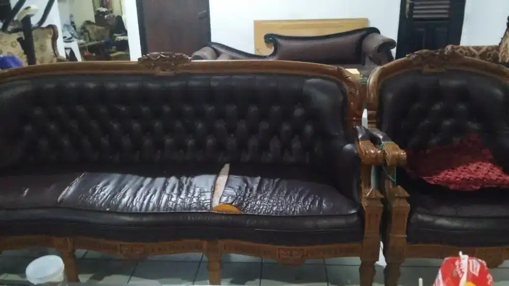 Sofa kayu jati 1set, sofa panjang 1, sofa pendek 3set, meja 3set