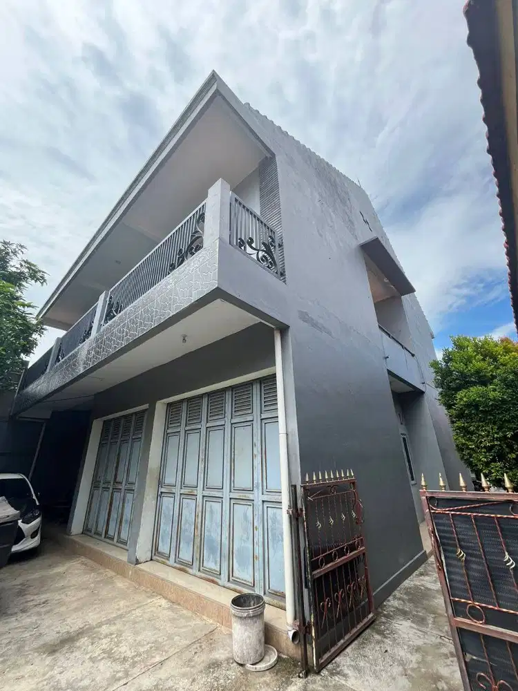 Dijual Rumah + Kost Eksklusif Tanah 760m2 di Pusat Kota di Kab Cirebon