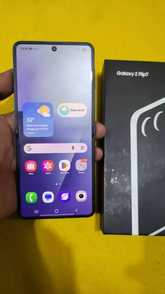 Samsung Galaxy ZFlip7 5G 12/512GB