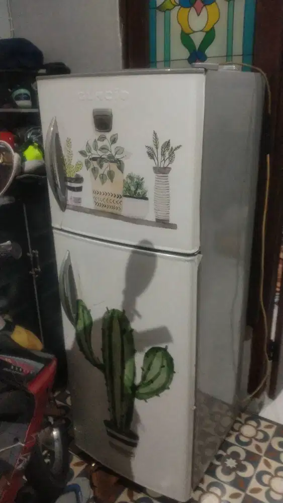 Kulkas 2 pintu ukuran 150 merek toshiba Glacio