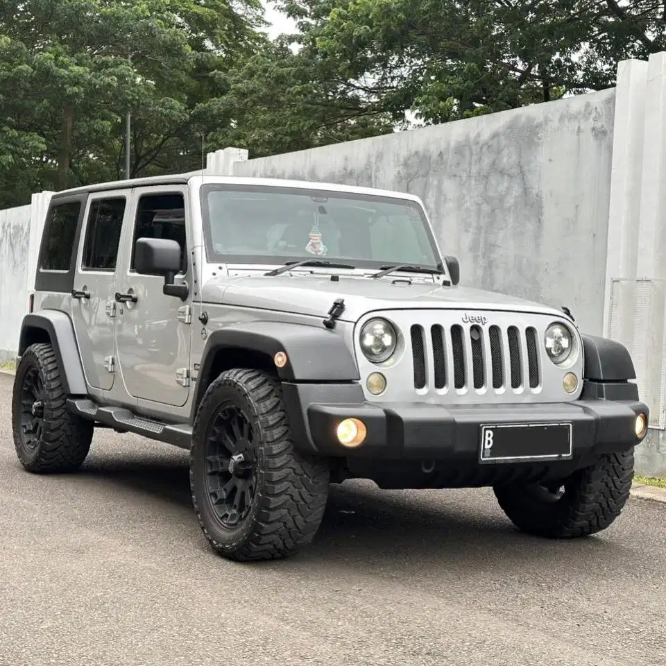(CASH) Jeep Wrangler 4x4 2011