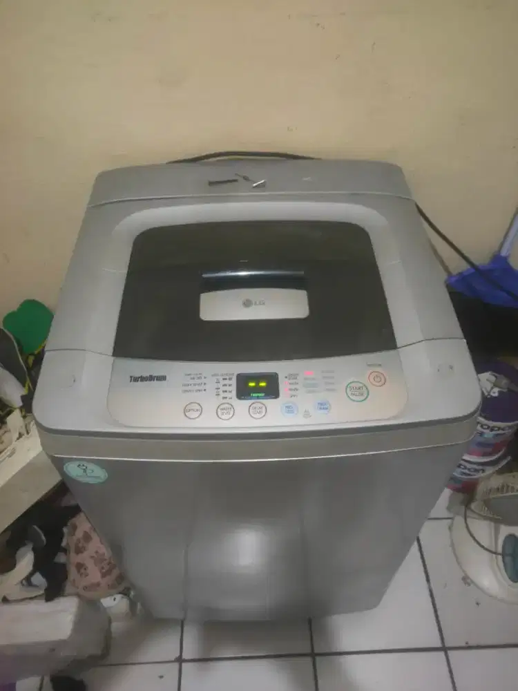 Mesin cuci LG turbo drum 8kg