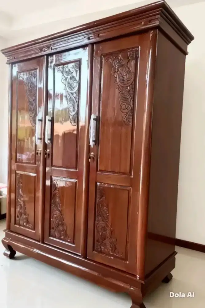 Lemari kayu 3 pintu