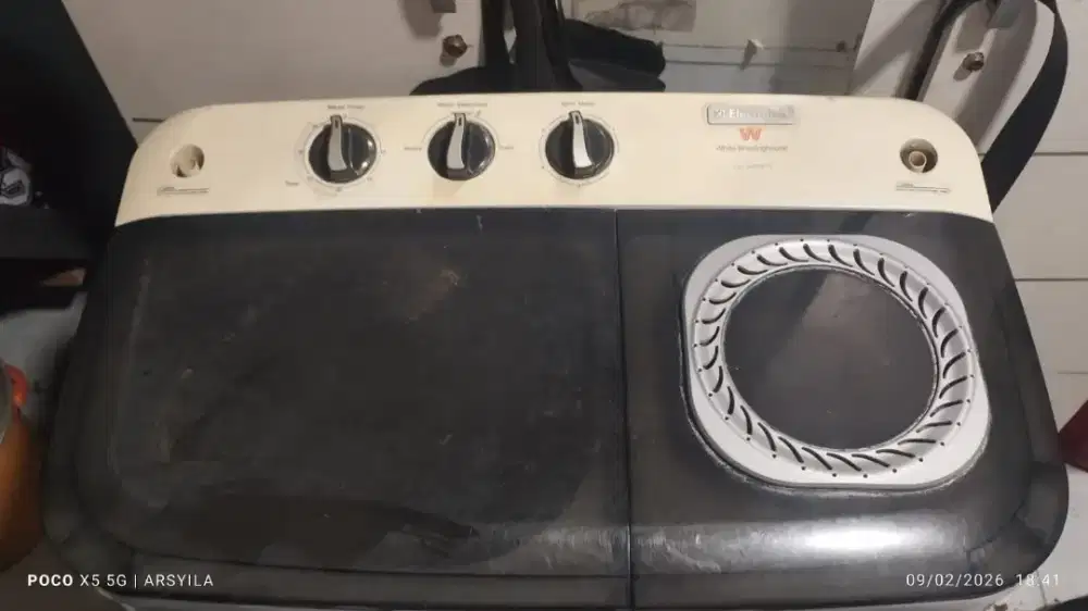 Mesin cuci Electrolux