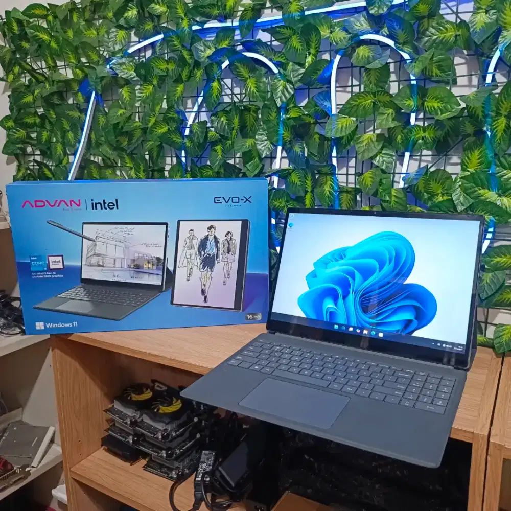 Advan Evo-X 2 in 1 Core i3-1215U ram 12/512gb