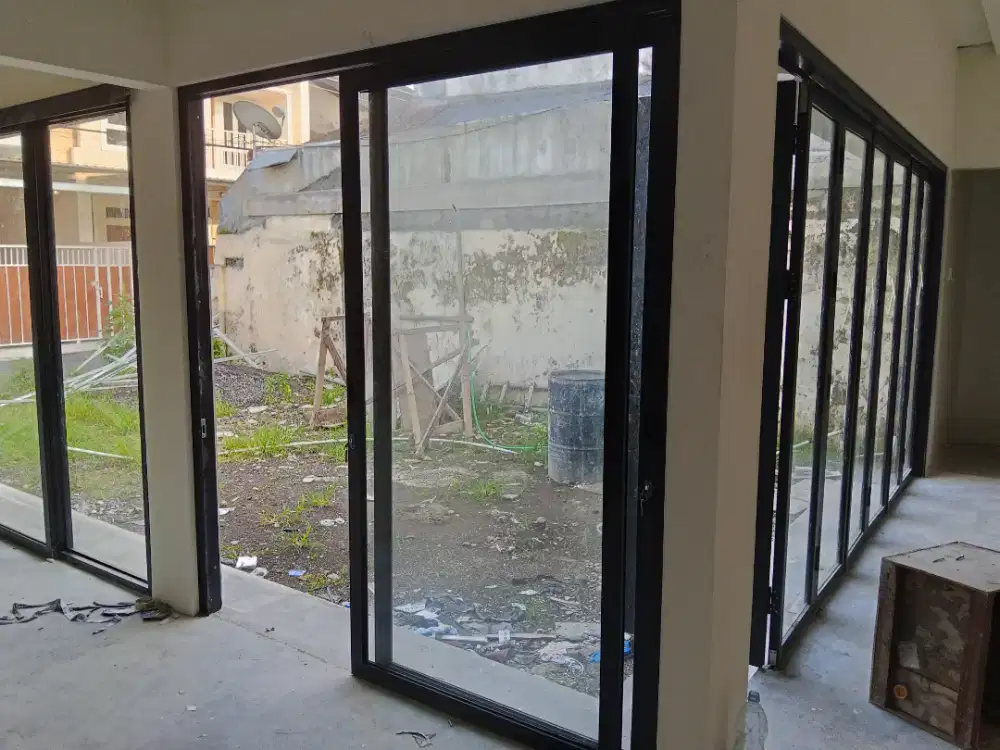 Pintu Geser Aluminium Kaca Jogja