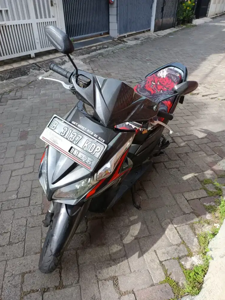 Dijual Cepat Motor Vario 2011 Karbu Bekas
