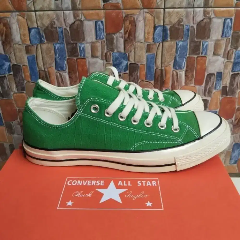 Sepatu converse original ex display