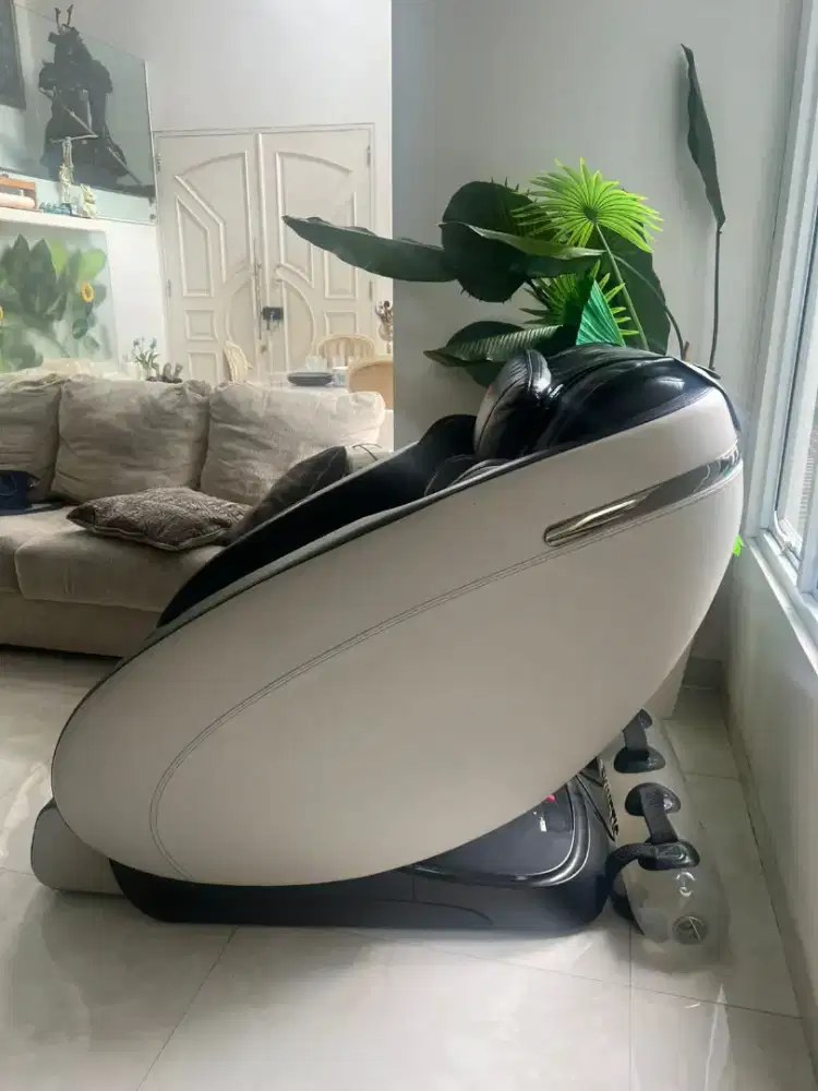 Kursi pijat merk Tokuyo