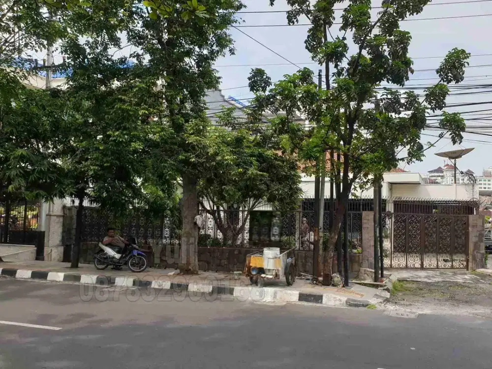 Dijual Rumah Bangunan Lama Tengah Kota Semarang