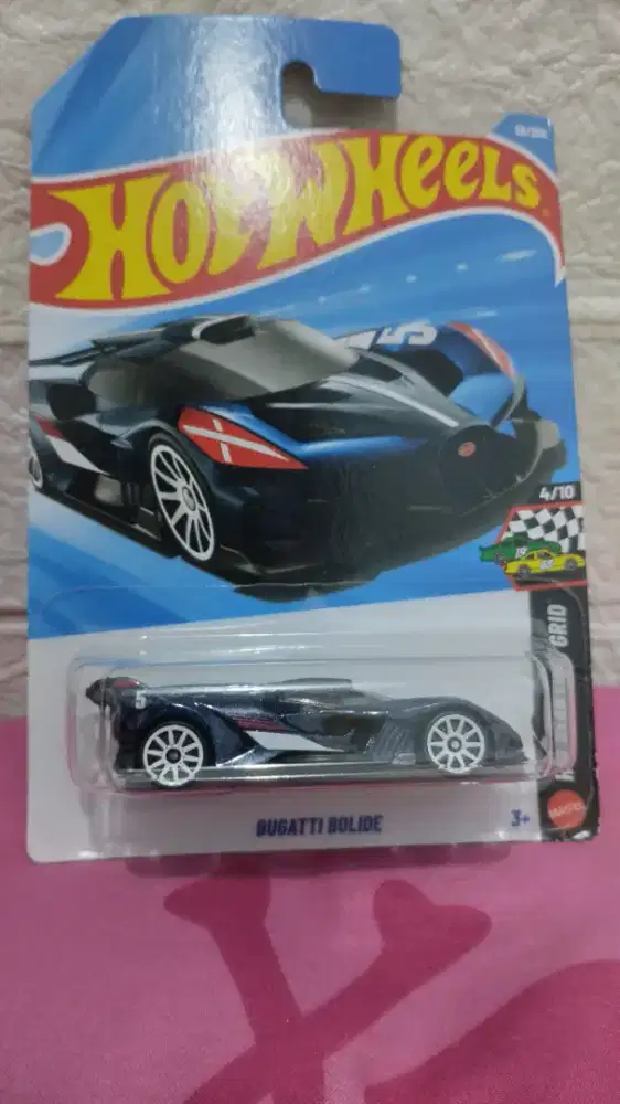 Diecast Hotwheels Buggati Bolide warna hitam