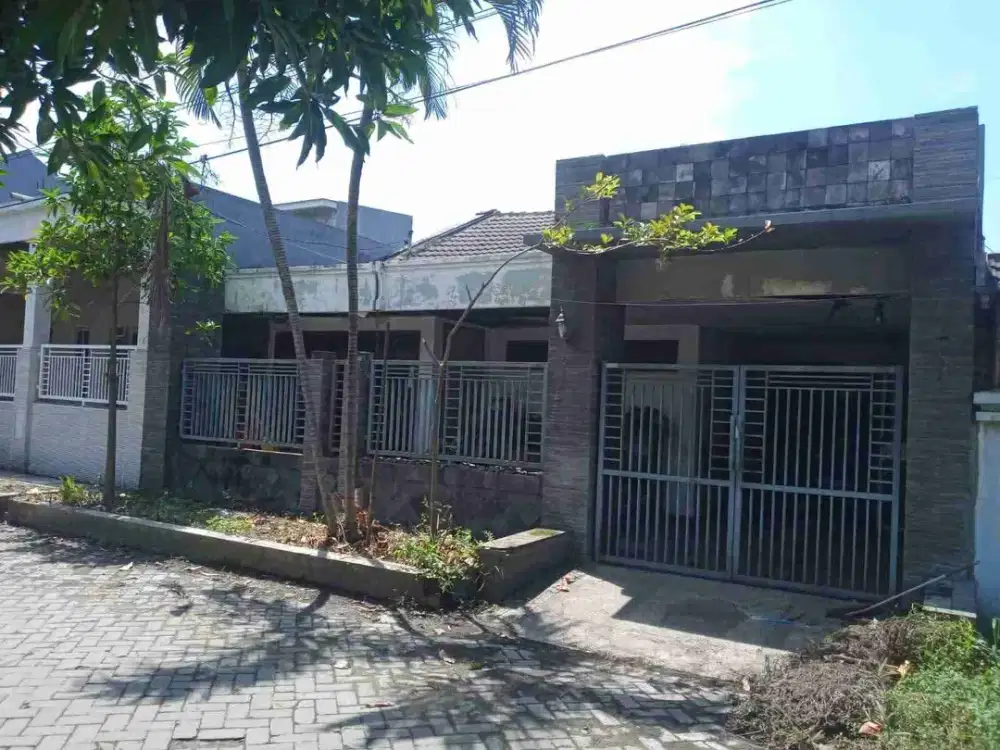 Rumah Murah Hitung Tanah Perlu Renov di Perum Trosobo, Taman, Sda