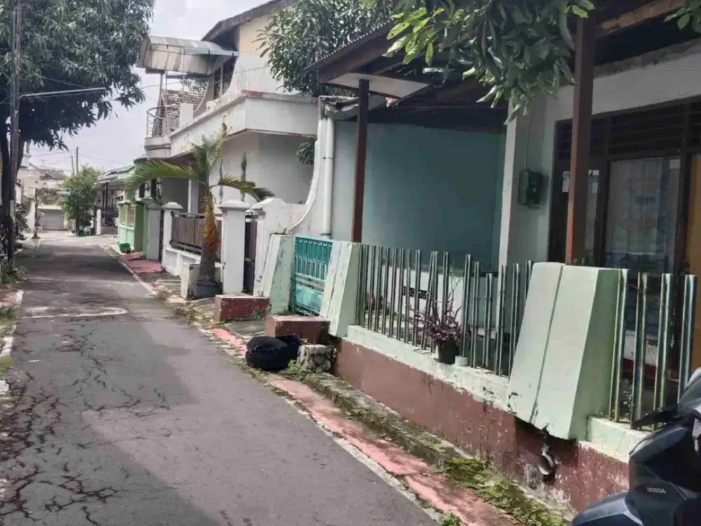 Rumah Tipe 70/180 lingkup perumahan Ngringo, 700m dari jalan raya nasional, jaten karanganyar :