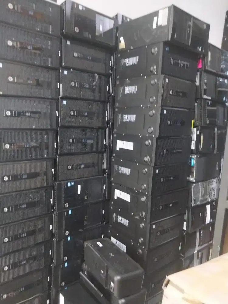 Trimajual beli komputer bekas ,kantor ,pribadi monitor ,hardisk ,ram