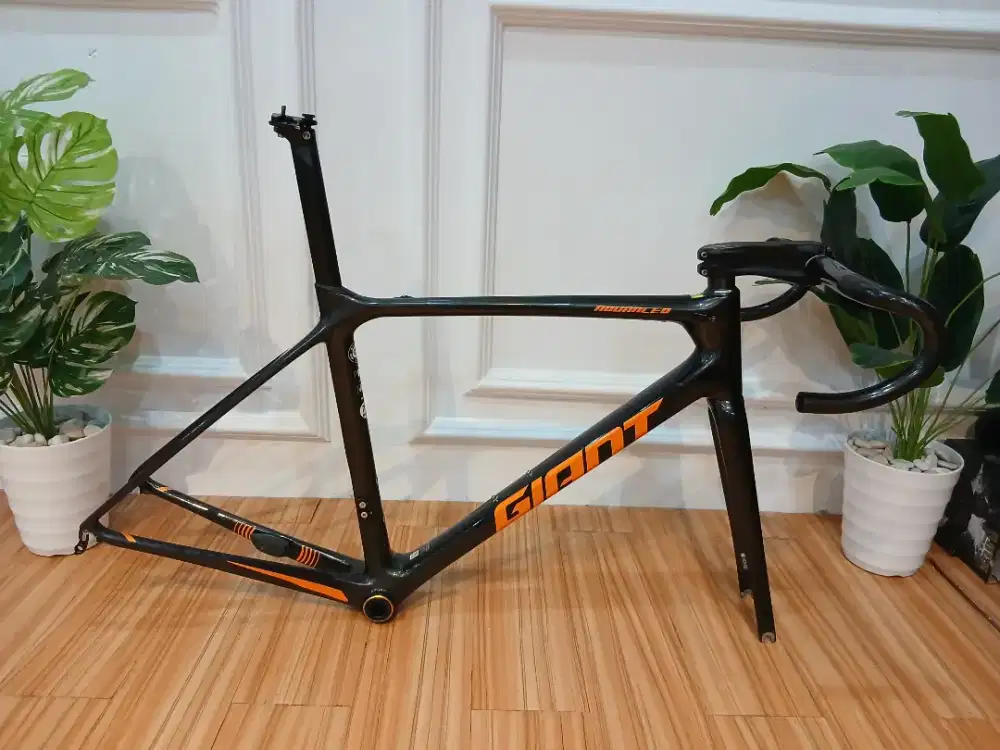 FRAMESET ROADBIKE GIANT TCR ADVANCE PRO RIMBRAKE CARBON SIZE M ORIGINA