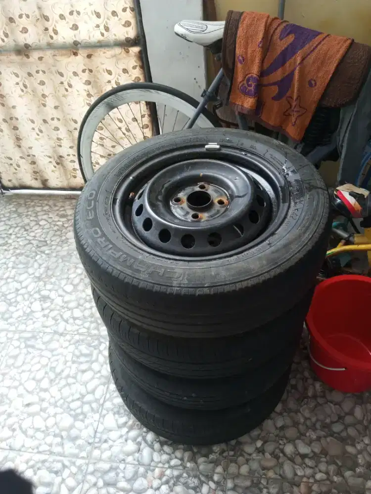 Vel Kaleng R 14 Ex Calya Pcd 4x100