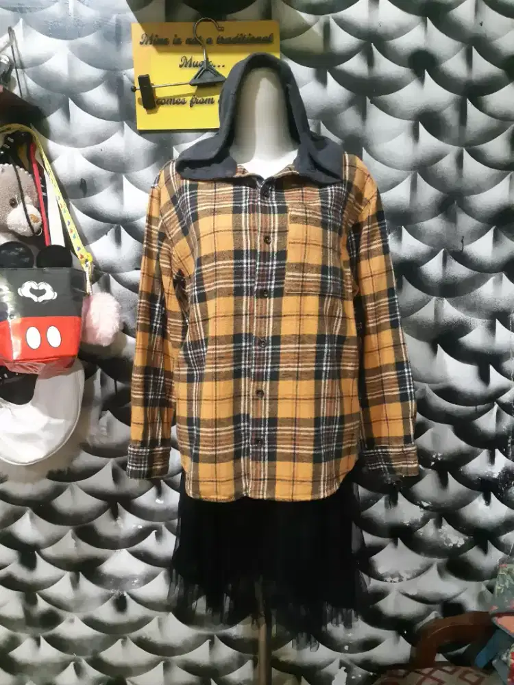 Zara Kemeja flanel hoodie wool tebal unisex preloved tjap karoeng
