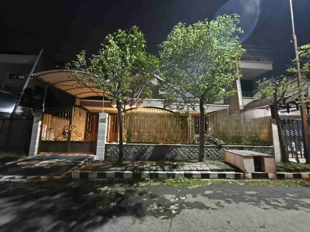 Disewakan Rumah Dharmahusada ada AC, Surabaya timur