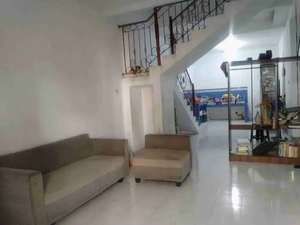 Dijual Sangat Murah Rumah 1,5 Lantai di Harapan Indah Bekasi