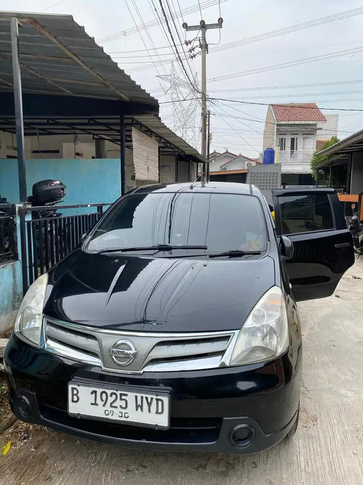 Nissan Grand livina 2011 Bensin