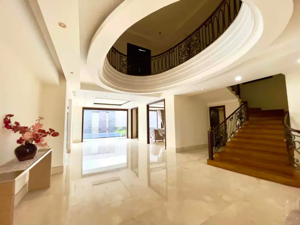 Rumah 3 Lantai Pondok Indah Siap Huni