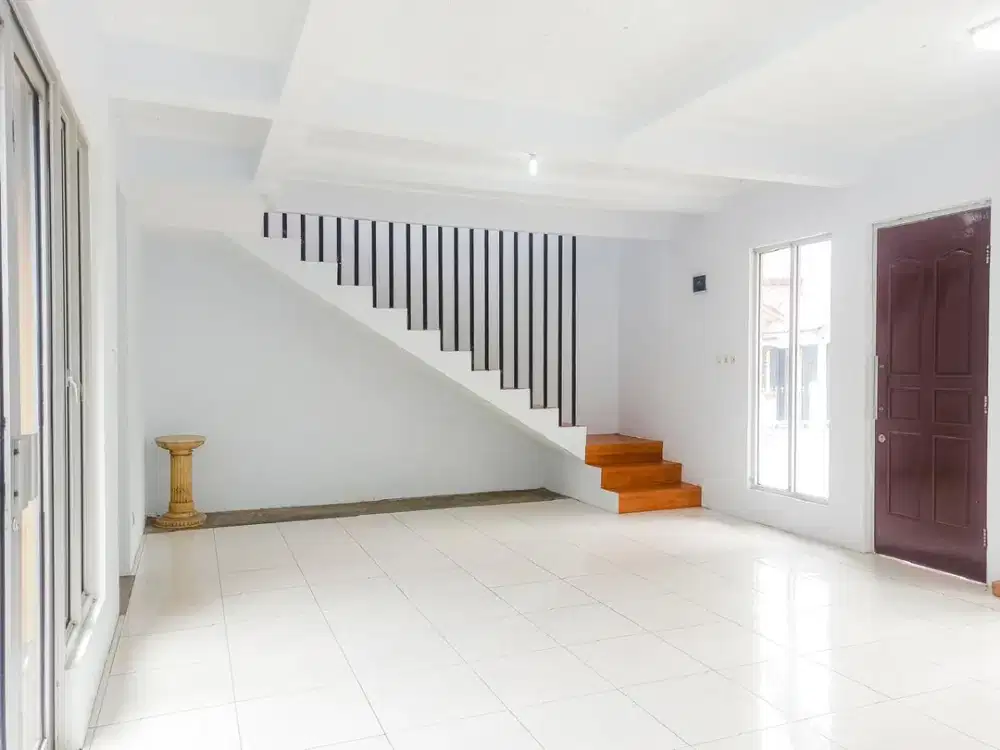 Dijual Rumah 2 Lantai Kondisi Bagus di Tawangmangu, Bekasi