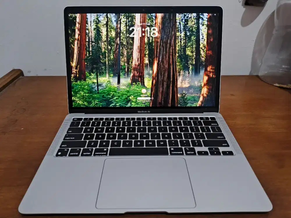 MACBOOK AIR M1 KONDISI SUPER MULUS 8/256