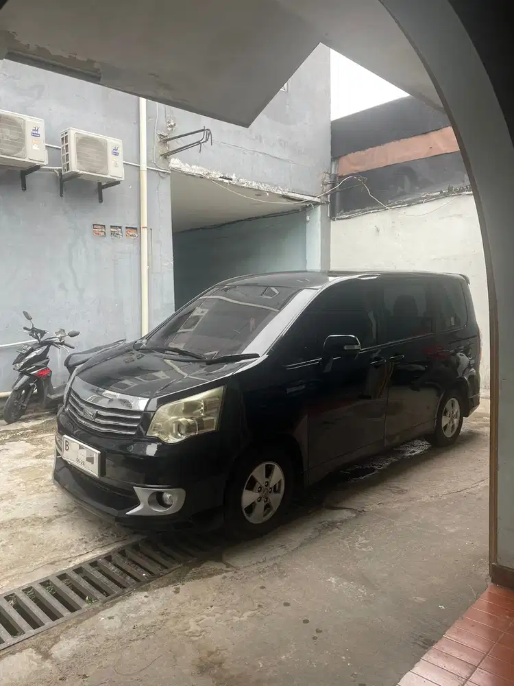 Toyota Nav1 2013 Bensin
