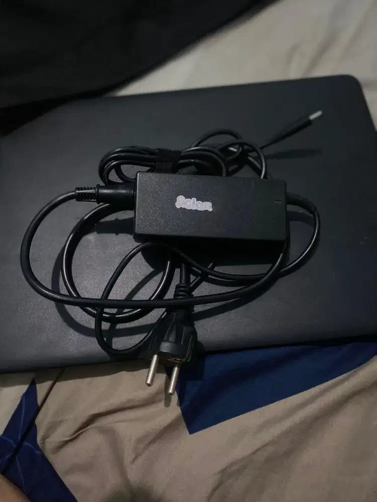 Laptop Dell Latitude 3500 core i3 generasi 8, Ram 8gb, second