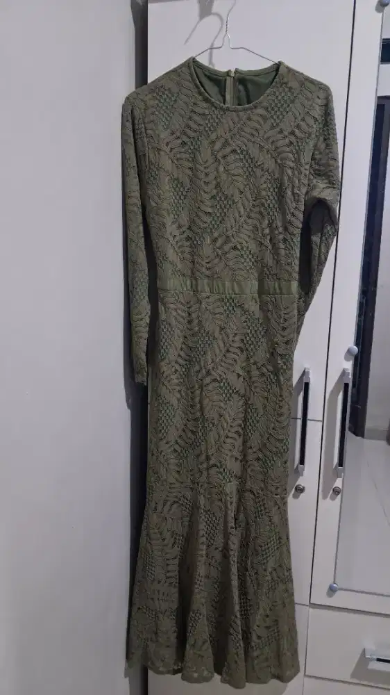 Dress brukat panjang