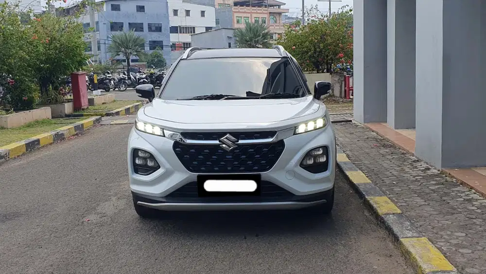 Km18rb suzuki fronx gx two tone 2025 putih