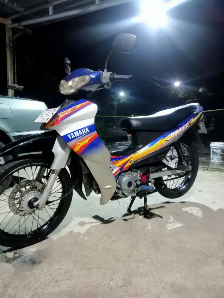 Jupiter z 2004 plat ad solo