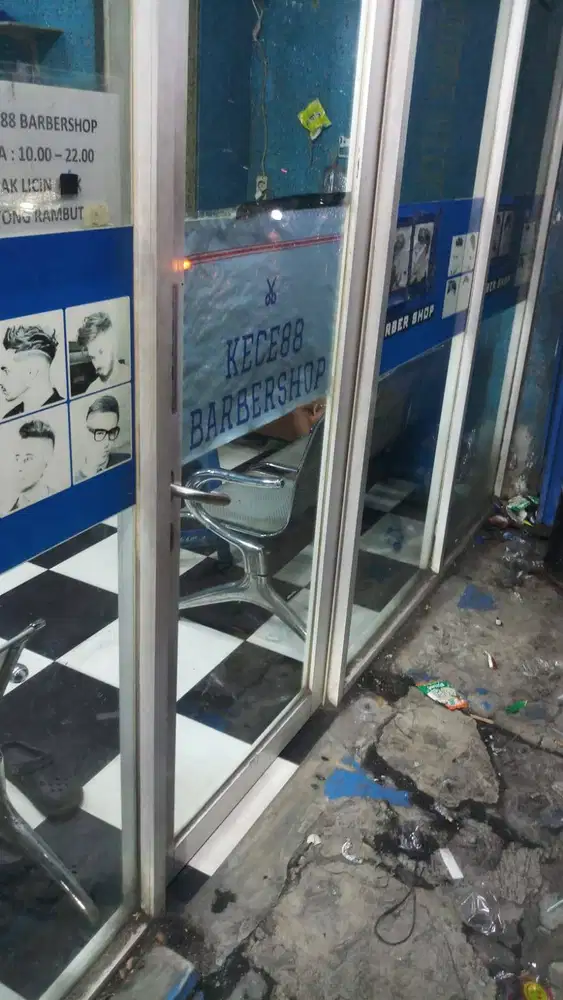 Dicari capster tukang cukur bagi hasil