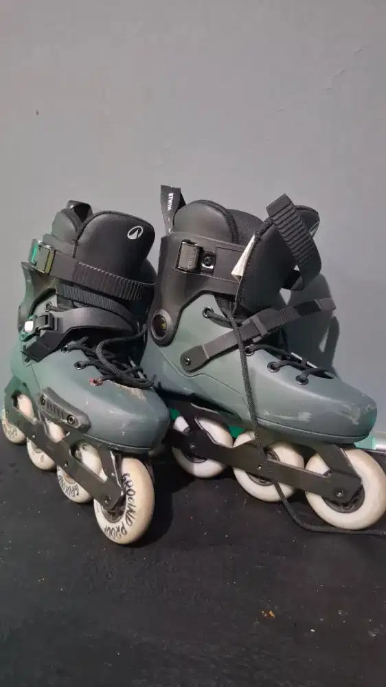 Jual Sepatu Roda Decalthon 39