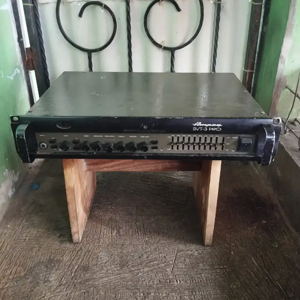 Head amp Bass Ampeq SVT 3 Pro