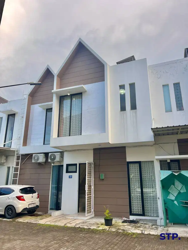 Sewa Rumah 2 lantai furnished di Siwalankerto, Surabaya