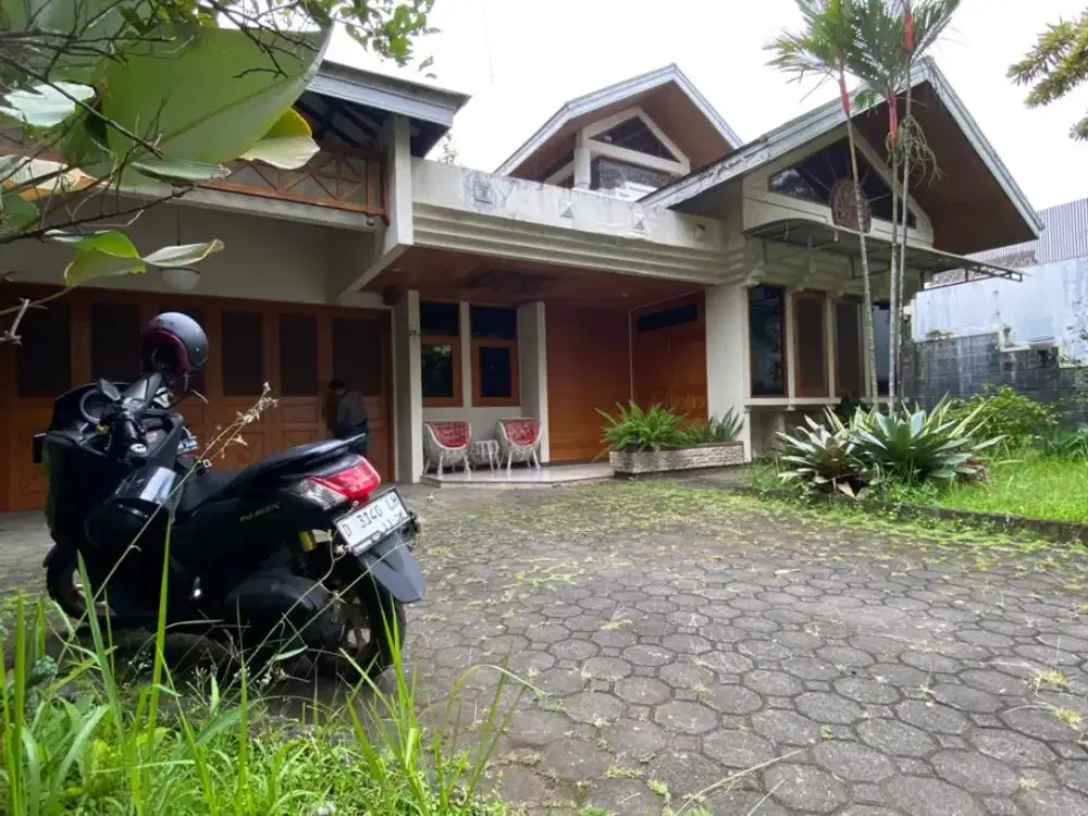 Disewakan Rumah terawat Setrasari Mewah dan Luas dekat PVJ Bandung