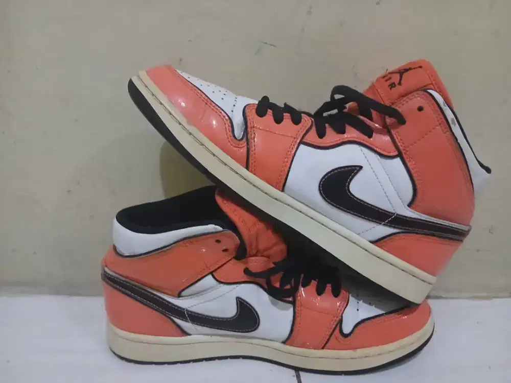 PRELOVED[ ]Nike Air Jordan 1 Mid SE Turf Orange.