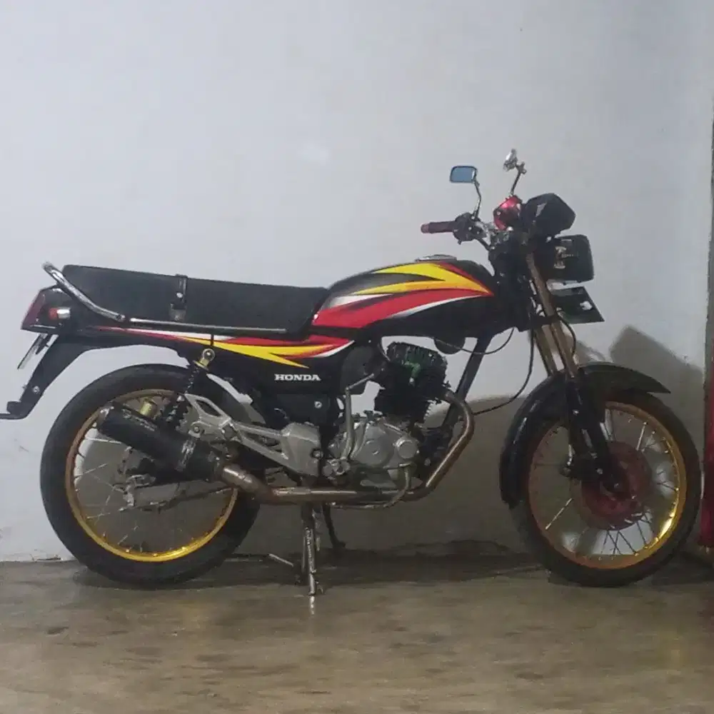 Dijual motor Honda GL max/kotak