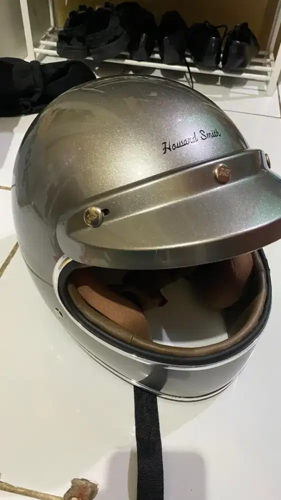 Howard Smith Full Face