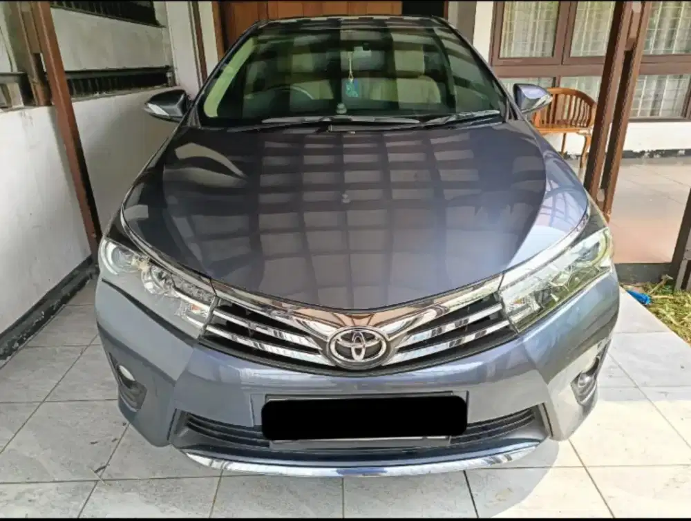 TOYOTA COROLLA ALTIS 1.8V AT 2014