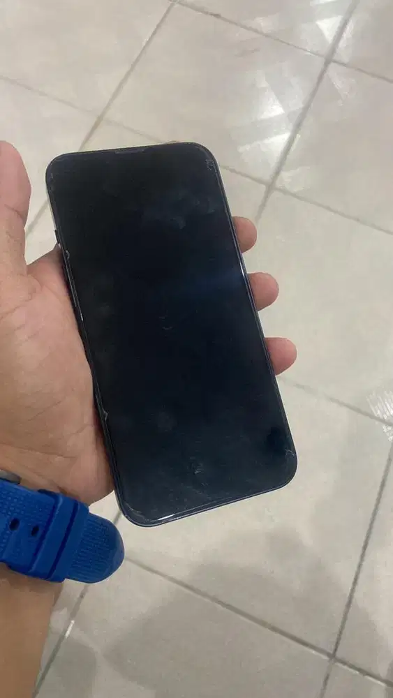 Iphone 13 128 garansi resmi ibox