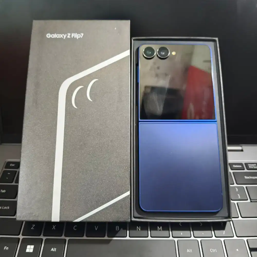 Samsung Z flip 7 seken mulus