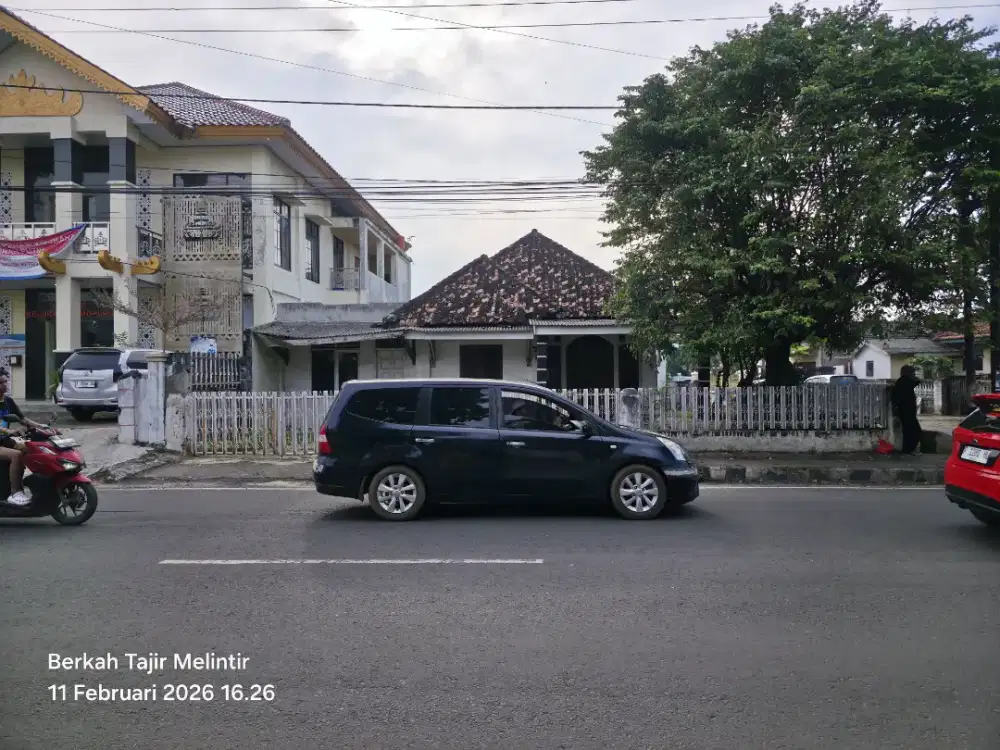 Tanah di metro pusat